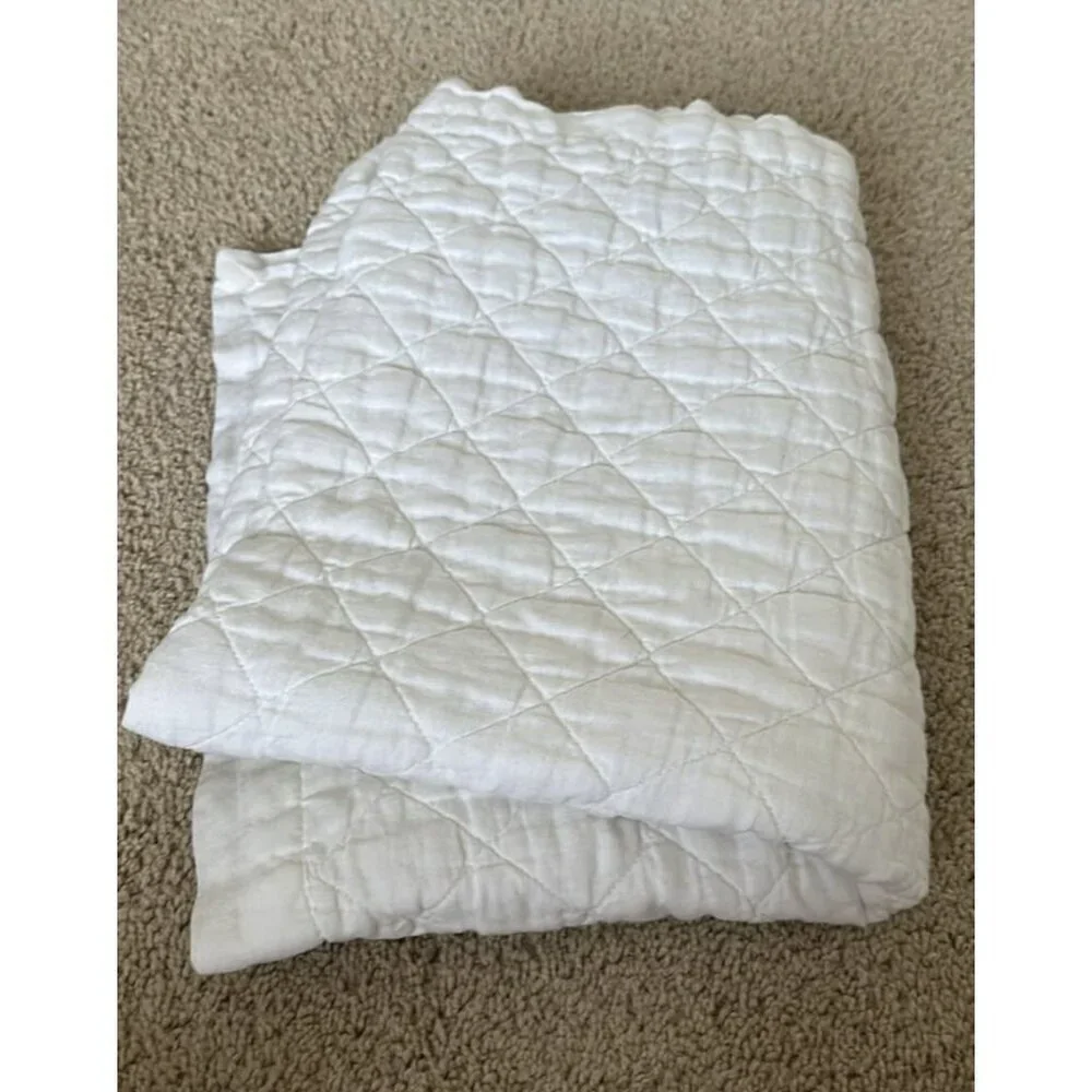 POTTERY BARN Kids European Linen Baby Quilt in White